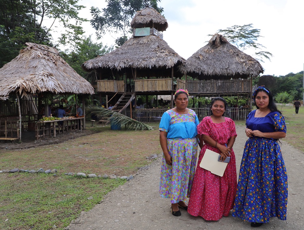 Mujeres Comarca Naso Panamá